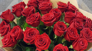 Valentines day flowers arrangements Stratford upon Avon